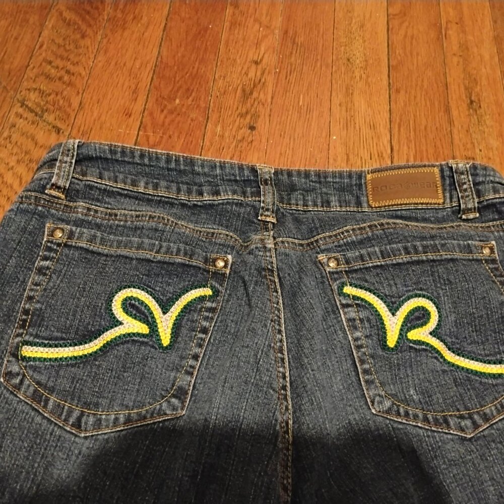 SOLD-Rocawear Capris💛 💚 - Picture 3 of 8